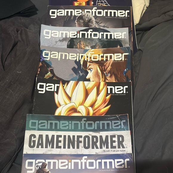 Magazine Set - Black, Blue, White Covers - Picture 1 of 4